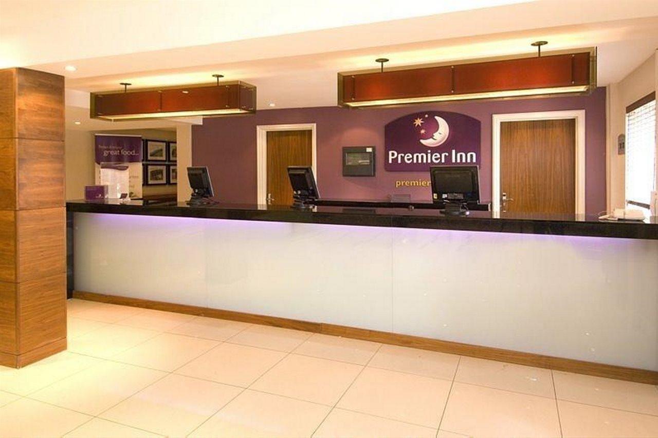 Premier Inn Manchester Old Trafford Salford  Eksteriør bilde